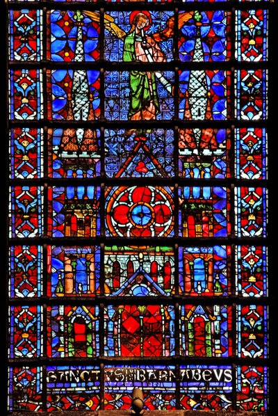 Window w107 depicting the cathedral of Therouanne by French School