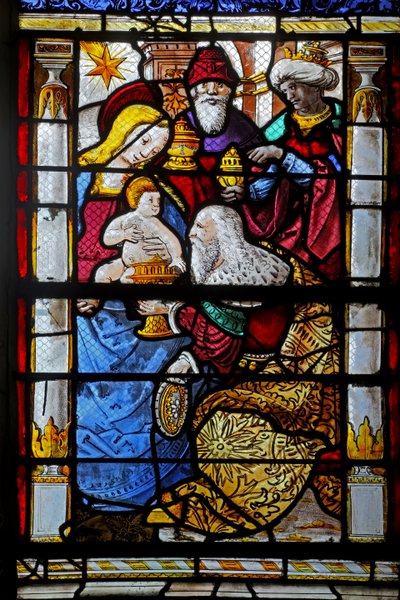 Window w10 depicting the Adoration of the Magi by French School