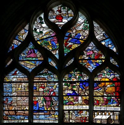 Window w124 depicting Noah