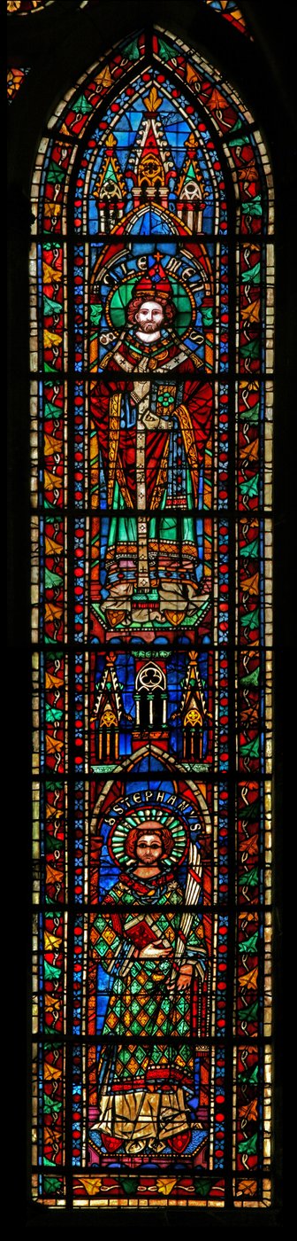Window w201 depicting St Stephen and St Clement by French School