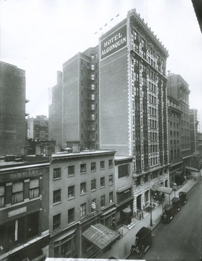 Hotel Algonquin, West 44th Street, New York City by G.P. Hall und Sohn