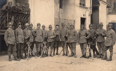 Album "The GM R. Army (World War I)": Soldiers of the 152nd Infantry Regiment - Company "Workers at the launch of bombs" by G. Fagnano