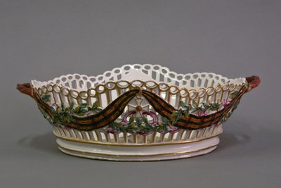 Bread Basket from the Porcelain Dinner Service of the Order of Saint George the Triumphant, Gardner Porcelain Factory, 1777 by Gavriil Ignatievich Kozlov