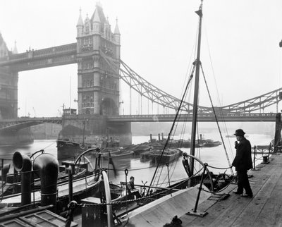 Tower Bridge, Stepney, Tower Hamlets, London by George Davison Reid