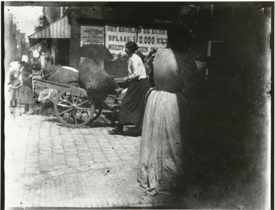 Activity in Houtkopersdwarsstraat and Jodenbreestraat in Amsterdam by George Hendrik Breitner