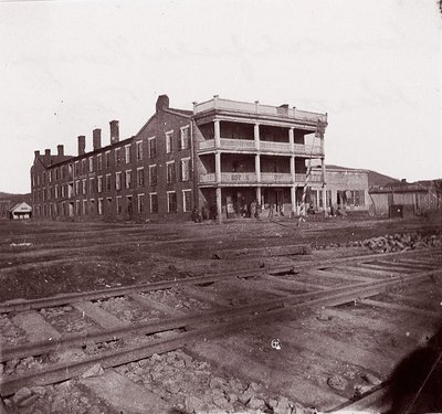 Crutchfield House, Chattanooga, Tennessee by George N. Barnard
