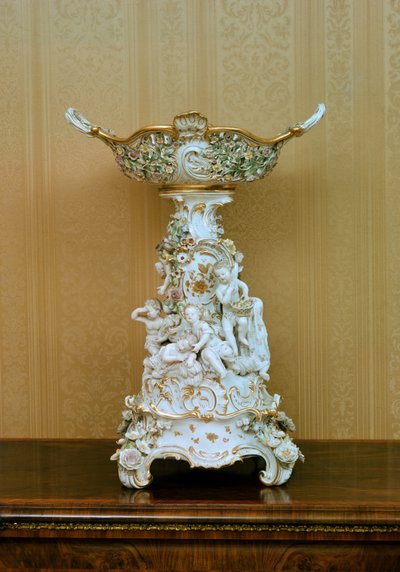 Cake stand with cherubs depicting the seasons, c.1830 by German School