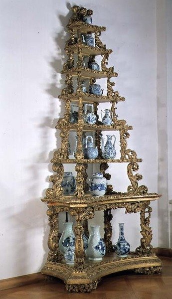 Collection of blue and white chinoiserie porcelain on a Pyramid stand, early 18th century by German School