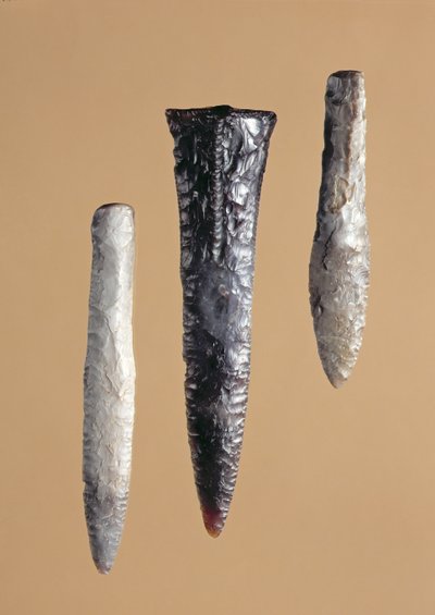 Flint daggers from the late neolithic period, found at Grebenhagen, Heunetal-Holzheim and Niederaula by German School