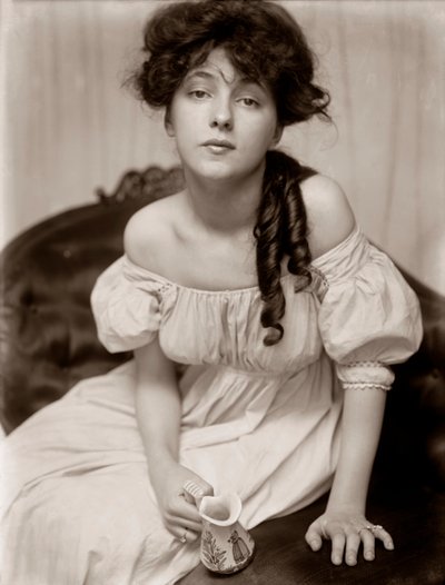 Portrait of Evelyn Nesbit by Gertrude Kasebier, c.1900 by Gertrude Käsebier