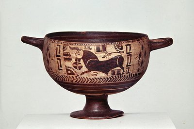 Black-figure kotyle, c.600-500 BC by Greek