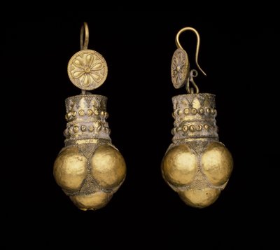 Pair of Ear Pendants with Rosettes and Cluster of Globules by Greek