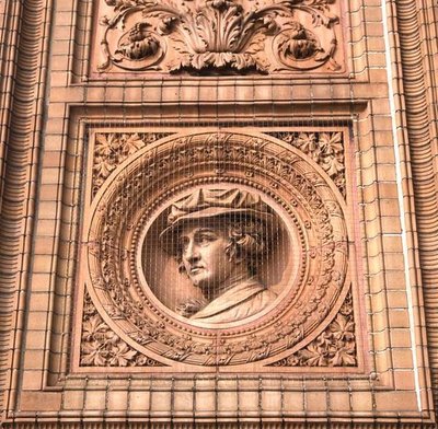 Detail of the facade of the Hamburger Kunsthalle by H. v. d. Schirrmacher G. T. and Erbe A. Hude
