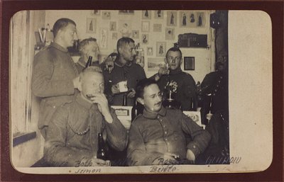 First World War: Ukraine in the years 1914-1916 during the invasion of the German army. Group of soldiers during a time of rest by Heldenfriedhof Dsessentniki (attr. to)