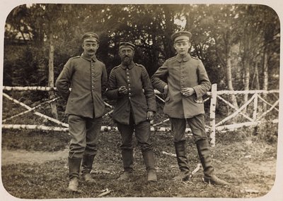 First World War: Ukraine in the years 1914-1916 during the invasion of the German army. Group of soldiers (b/w photo) by Heldenfriedhof Dsessentniki (attr. to)