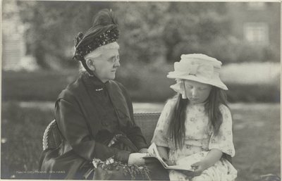 Portrait of Emma, Queen Regent of the Netherlands, and Juliana, Queen of the Netherlands by Herman Deutmann