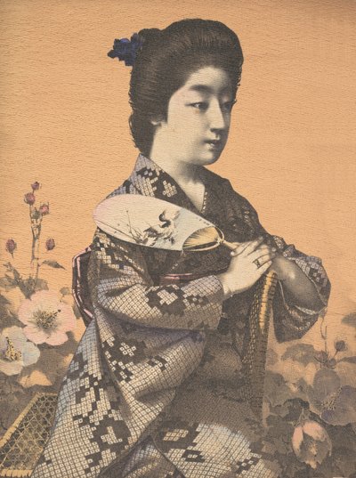 Girl Carrying a Round Paper Fan Uchiwa by Hugechi