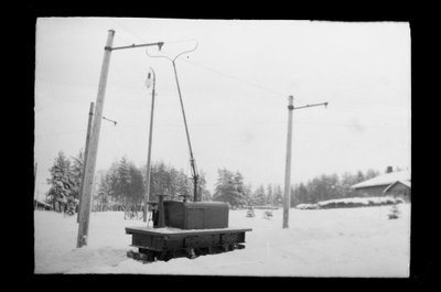 Kymintehdas Electric Locomotive in Kuusankoski by Hugo Simberg