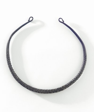 Necklet (Hasli) Punjab or Uttar Pradesh by Indian School