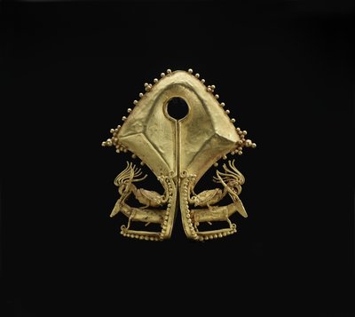 Mamuli, pendant with cockatoos riding deer by Indonesian School