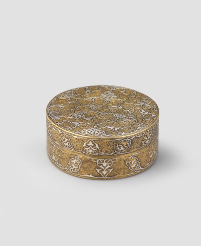 Box with cover of cylindrical form, of engraved brass inlaid with silver, with later gilding and possible addition of inner band, 1400-c.1525 by Iranian School