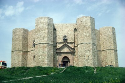 Castel del Monte, built during the reign of Emperor Frederick II c.1240-50 by Italian School