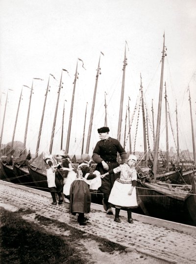 People of Marken Island, Netherlands, 1898 by James Batkin
