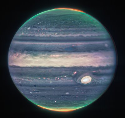 Webb’s Jupiter Images Showcase Auroras, Hazes by James Webb Space Telescope (NASA)