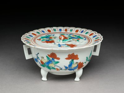 Koro bowl with a flat lid, Kakiemon related ware by Japanese School