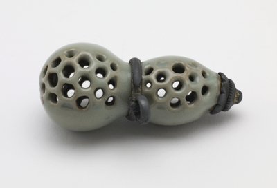 Netsuke in the shape of a gourd, Edo period or Meiji era by Japanese School