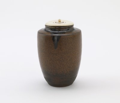 Tea caddy, katatsuki type, Edo period by Japanese School