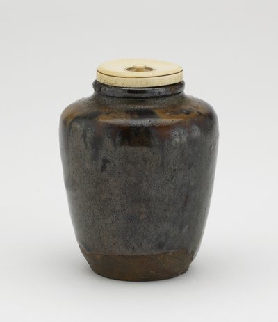 Tea caddy, katatsuki type, Seto, Edo period by Japanese School