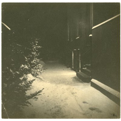 Bellingham Court, Boston, USA, c.1902-10 by Jessie Tarbox Beals