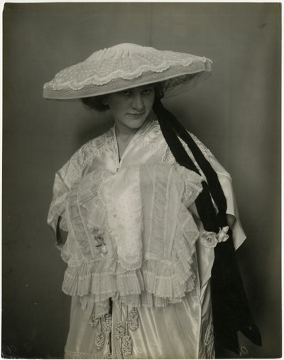 Jumble Bros ?, Lingerie hat and muff, c.1905-11 by Jessie Tarbox Beals