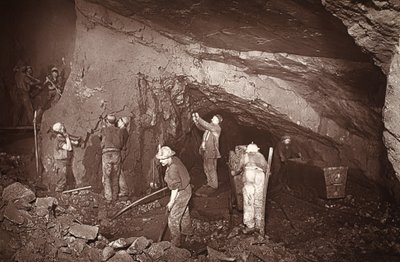 Stoping at the 70, East Pool Mine, Illustration from 