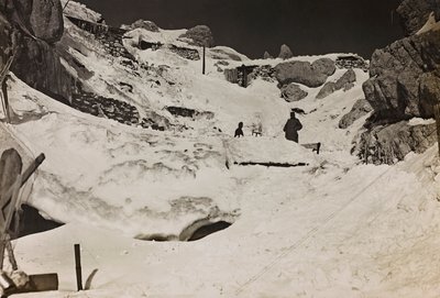 Album "Meine weltkriegs - Erinnerungen South-West Front (Carinthia, Italy, South Tyrol) 31/03/1915-12/11/1918 - Josef Zohles Wien": soldiers in the snow by Josef Zohles