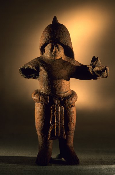 Artifact, Cancuen, Guatemala, Arthur Demarest, Tomas Barrientos, Maya, palace, Classic period, 2004 (photo) by Kenneth Garrett