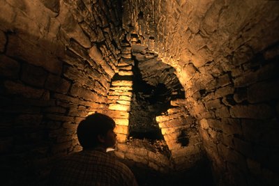 Cancuen, Guatemala, Arthur Demarest, Tomas Barrientos, Maya, palace, Classic Period, 2004 by Kenneth Garrett
