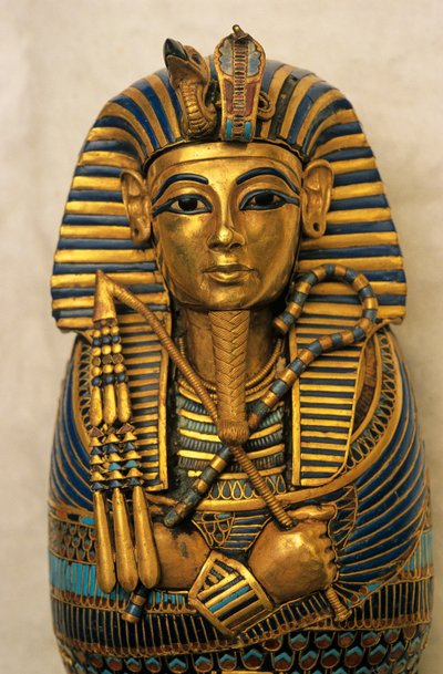 Coffinette for viscera, Tutankhamun, 2009 (photo) by Kenneth Garrett