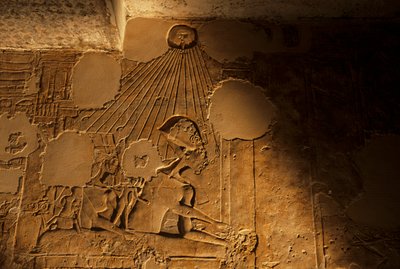 Relief of royal family, Akhenaten, Nefertiti and daughters, tomb of Mahu, 