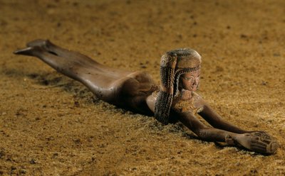 Unguent spoon; reign of Amenhotep III; wood; gold by Kenneth Garrett