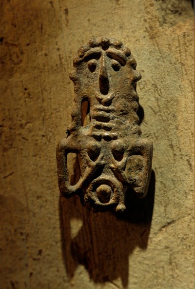 Urkesh, Hurrian Empire, Syria, 2400 BC, Giorgio Buccellati, Zamena wet nurse female figure seal, 2004 by Kenneth Garrett