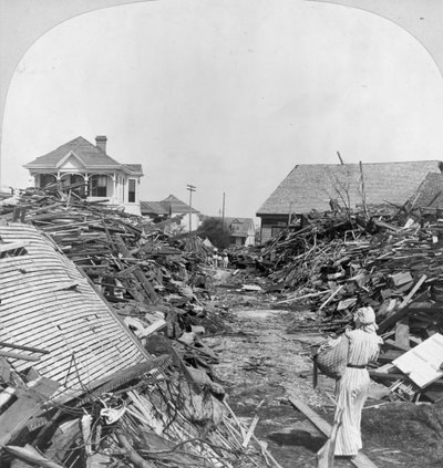 A passageway through the debris, North on 19th Street, Galveston by Keystone View Company
