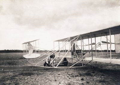 Leon Bollee working on the Wright brothers