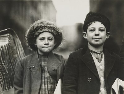 Newsies, Newark, New Jersey, December 1909 by Lewis Wickes Hine