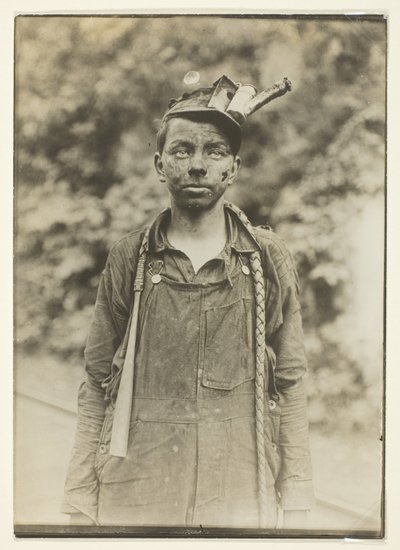 West Virginia, Driver, Hours 7 a.m. to 5:30 p.m. by Lewis Wickes Hine