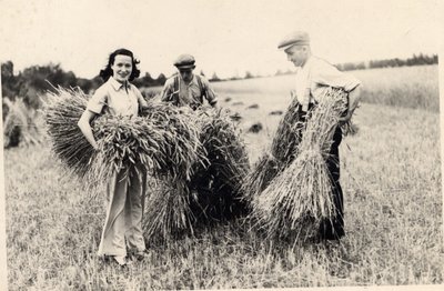 Photograph of Adele Astaire at Harvest Time by Unbekannt Unbekannt