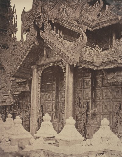 Amerapoora: Doorway of Pyathat on East of Maha-too-lo-Bounghian Kyoung by Linnaeus Tripe