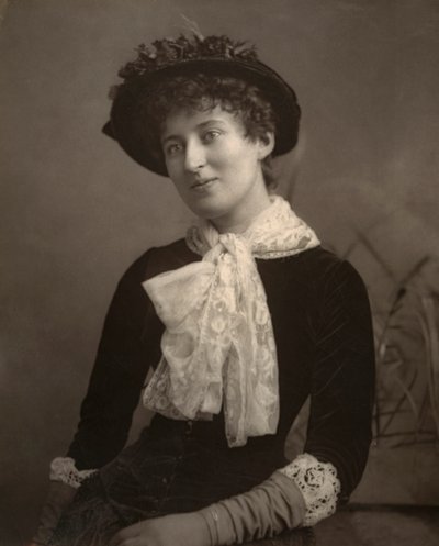 Cissy Grahame, British Actress by London Stereoscopic and Photographic Co