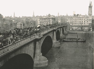 London Bridge looking North, 1895 by London Stereoscopic and Photographic Co